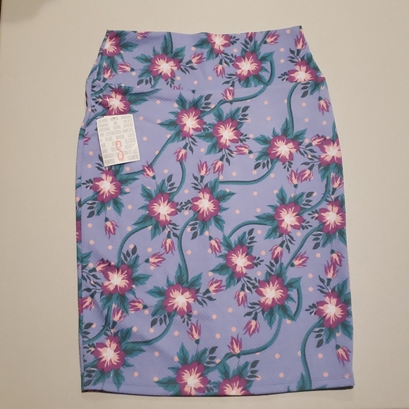 LuLaRoe Dresses & Skirts - Floral Skirt LuLaRoe Cassie Skirt